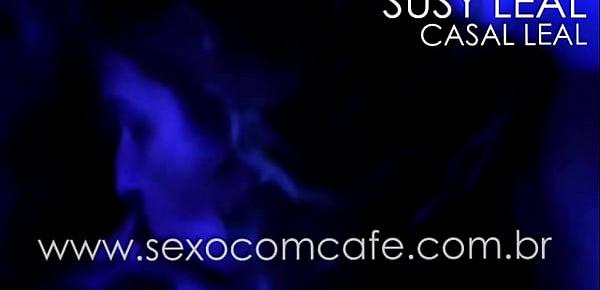  Susy Leal, minha esposa dando o cu e deixa o comedor gozar na boca - SEXOCOMCAFE